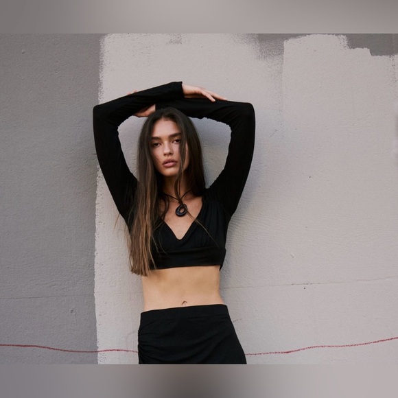 NWT Free People SALUS MEDIUM Top Black FP BEACH NEW - Picture 3 of 6